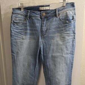 Light Blue Mid Rise Skinny Jeans with Classic Five-Pocket Styling Size 12
